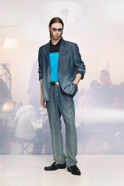 Look 26